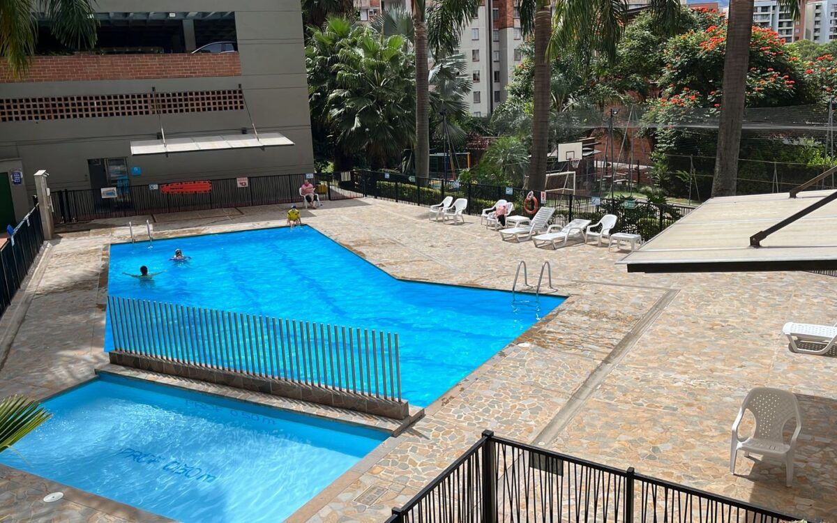 Apartamento en Venta Loma De Los Bernal