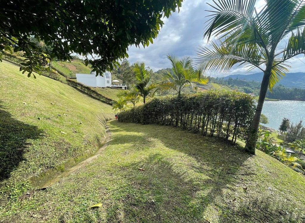 Lote en Venta Via El Peñol